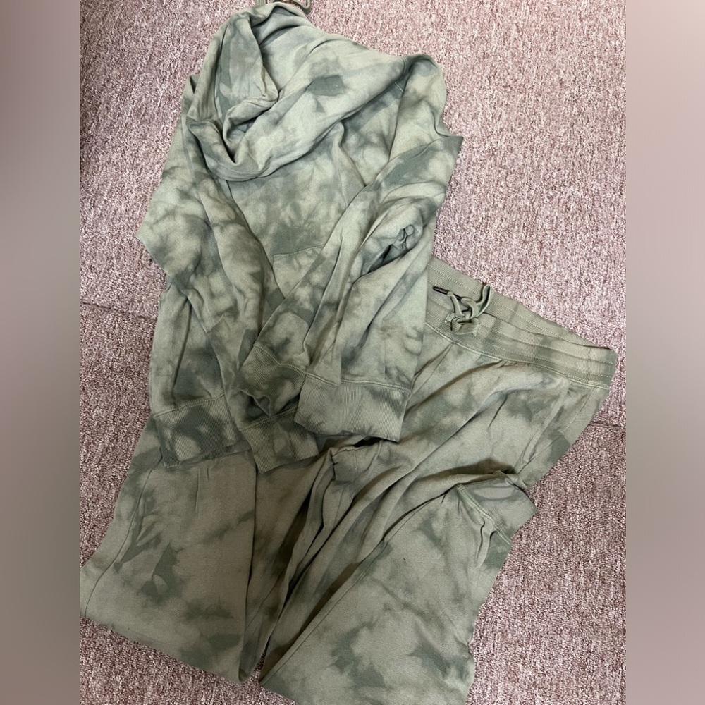 Tie Dye Jogging Suit